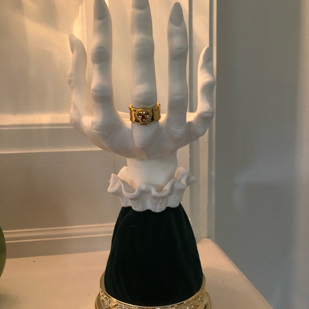 RETIRED BATH & BODYWORKS 2022 WITCHES PEDESTAL SINGLE CANDLEHOLDER - Picture 1 of 8